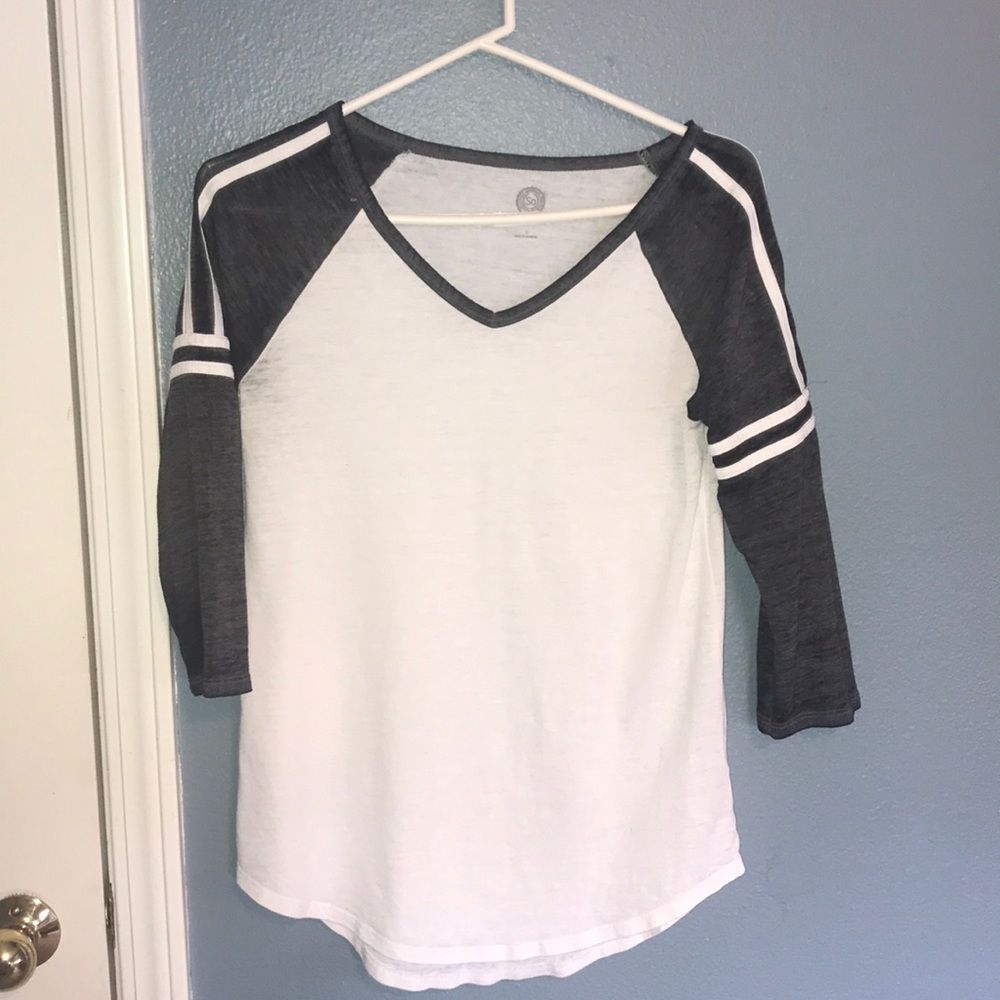 SO gray and white 3/4 sleeve shirt